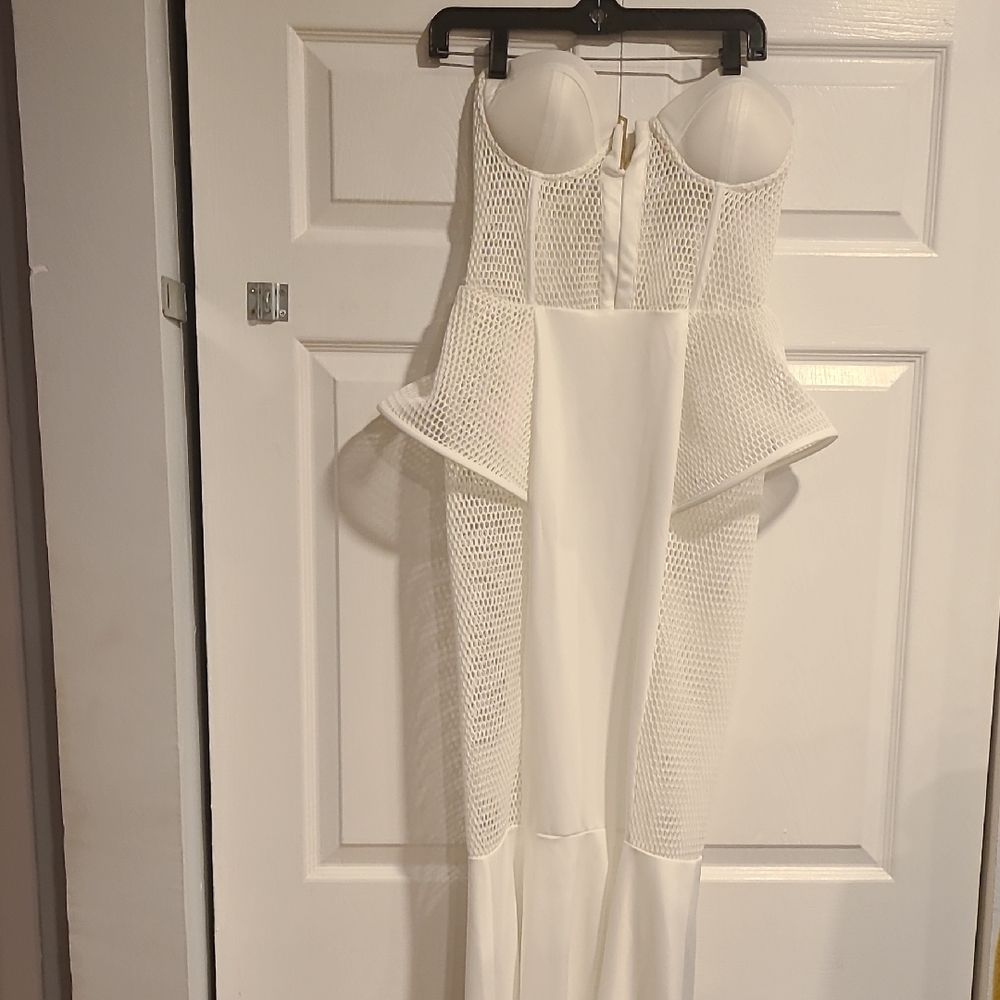 Elegant White Maxi Dress